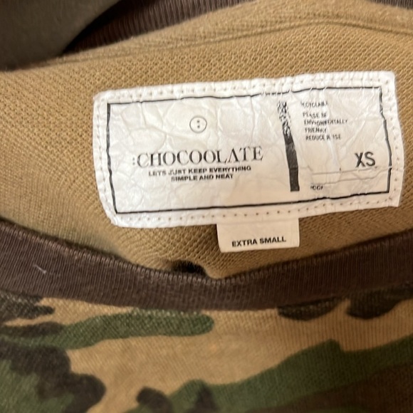 Chocolate camo shirt - women’s XS - Chocoo Girl - Picture 5 of 5